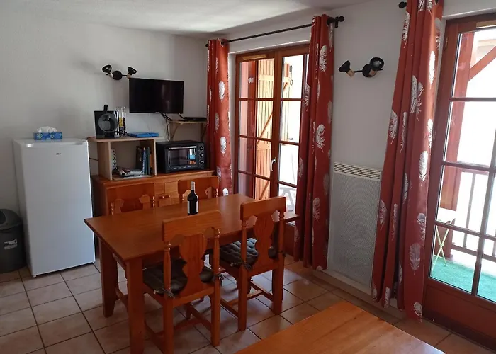 公寓 Agreable Avec Balcon Dans Calme *